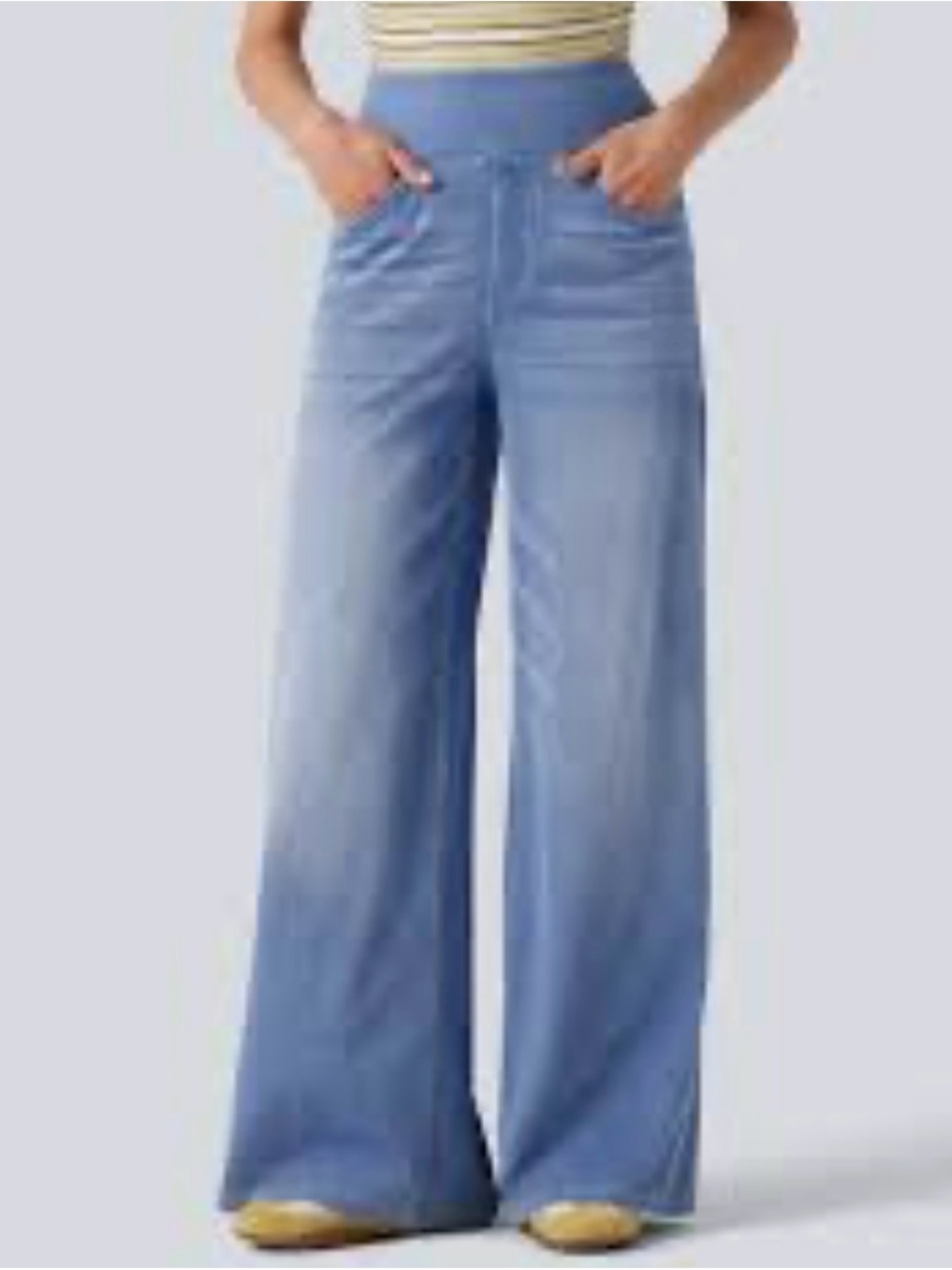 HALARA Wide-Leg High-Rise Jeans in Light Blue size medium